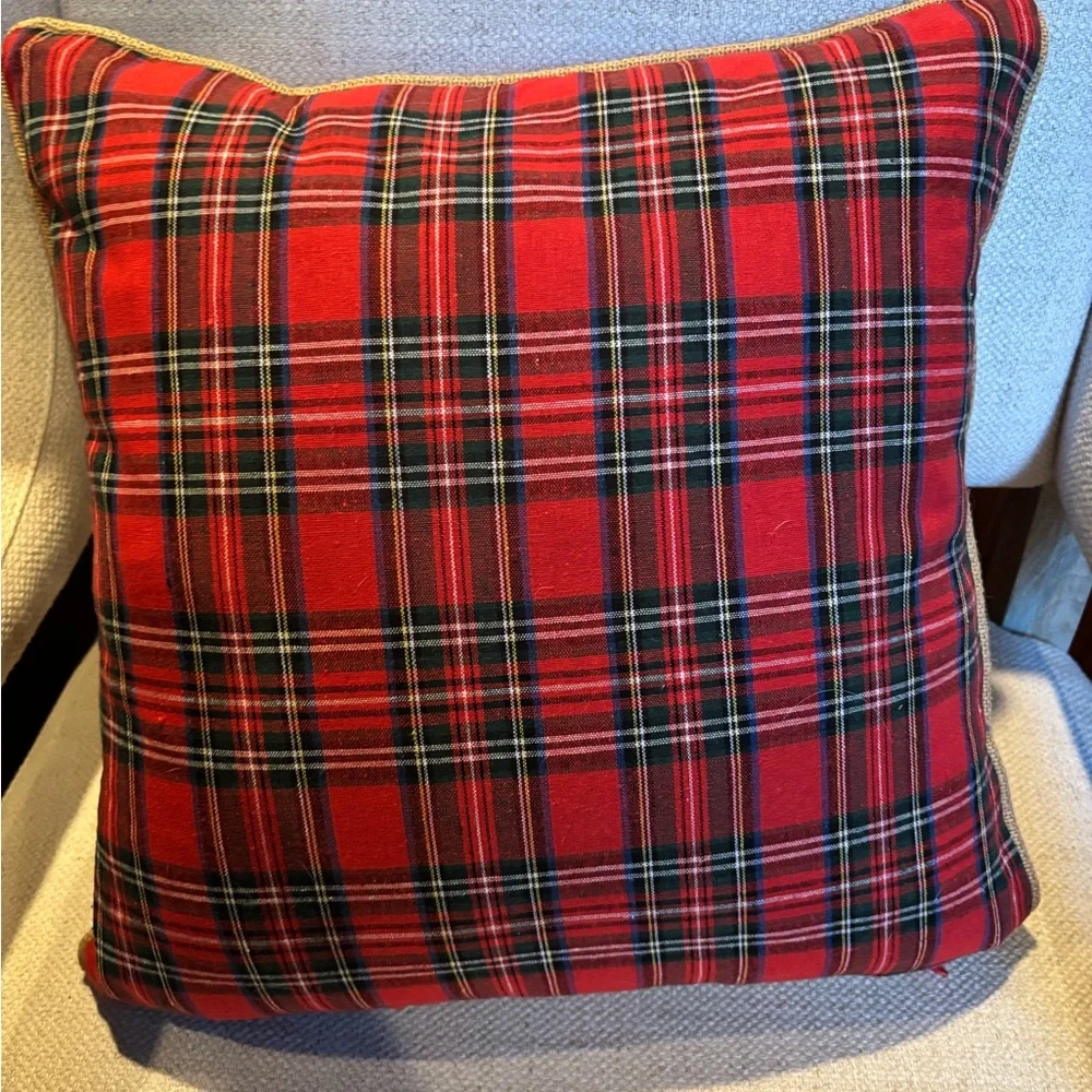 Tartan Plaid Christmas Pillow cover with Textured Burlap Wreath